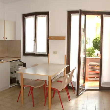 Windsurf Aparthotel 3*