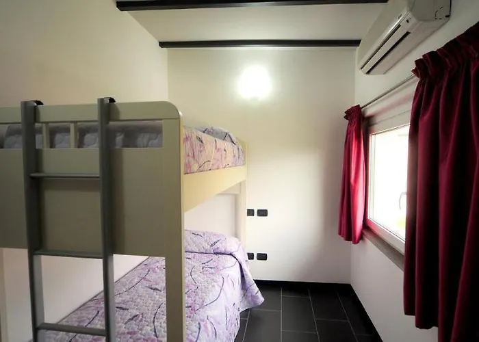 Windsurf Hotel apartamentowy Domaso