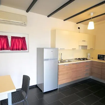 Ξενοδοχείο με διαμερίσματα Windsurf 3*